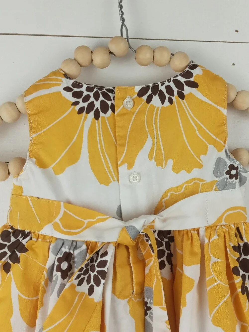Carter’s girls size 9 mos white and yellow large floral design dress buttons